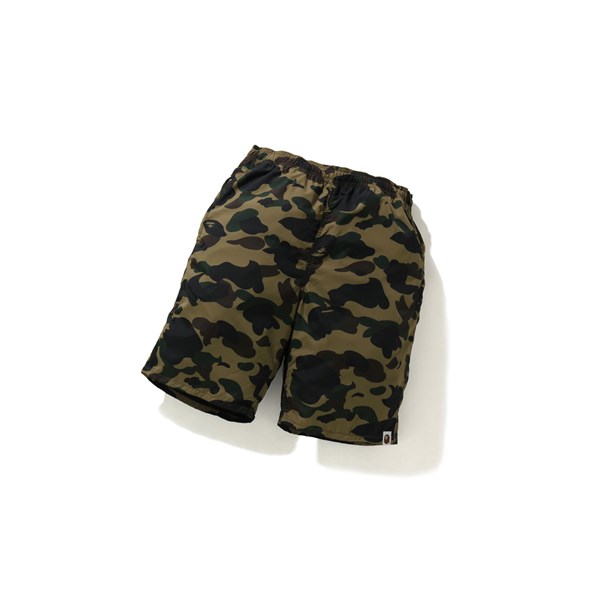 Men's A BATHING APE 1st Camo Beach Shorts Army Green | VTI492061