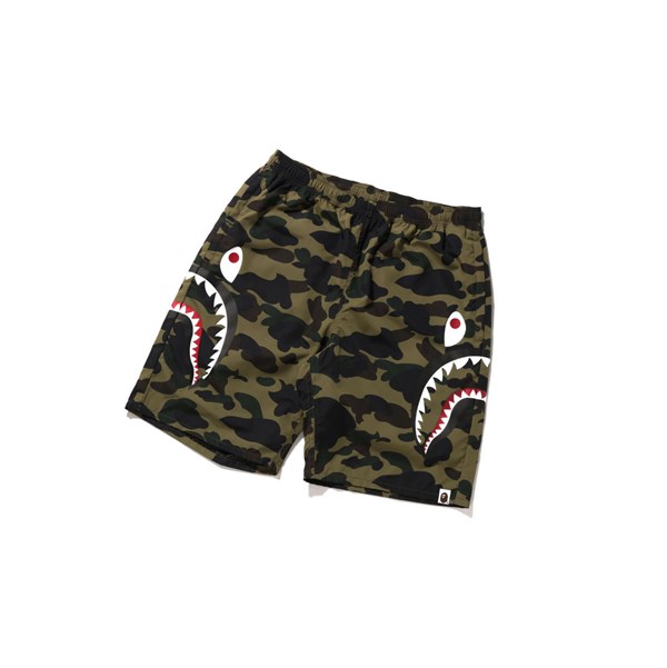 Men's A BATHING APE 1st Camo Side Shark Beach Shorts Army Green | ACB145328